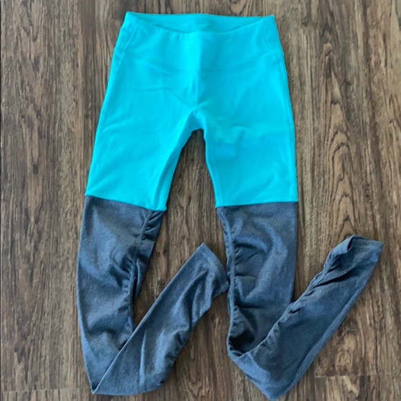 ALO Yoga Pants - Alo Yoga Goddess Leggings